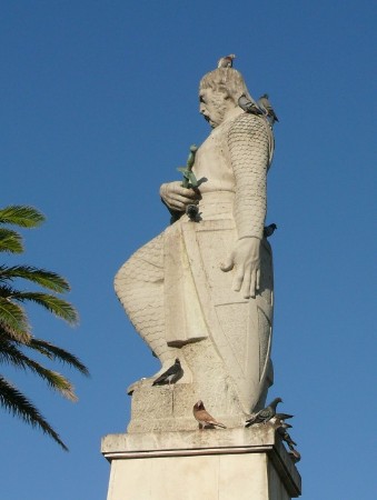 Statua de Guzman el Bueno en Tarifa Cadiz